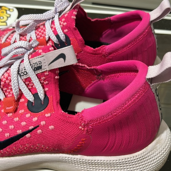 Nike Women's Pink Athletic Shoes - Picture 5 of 7